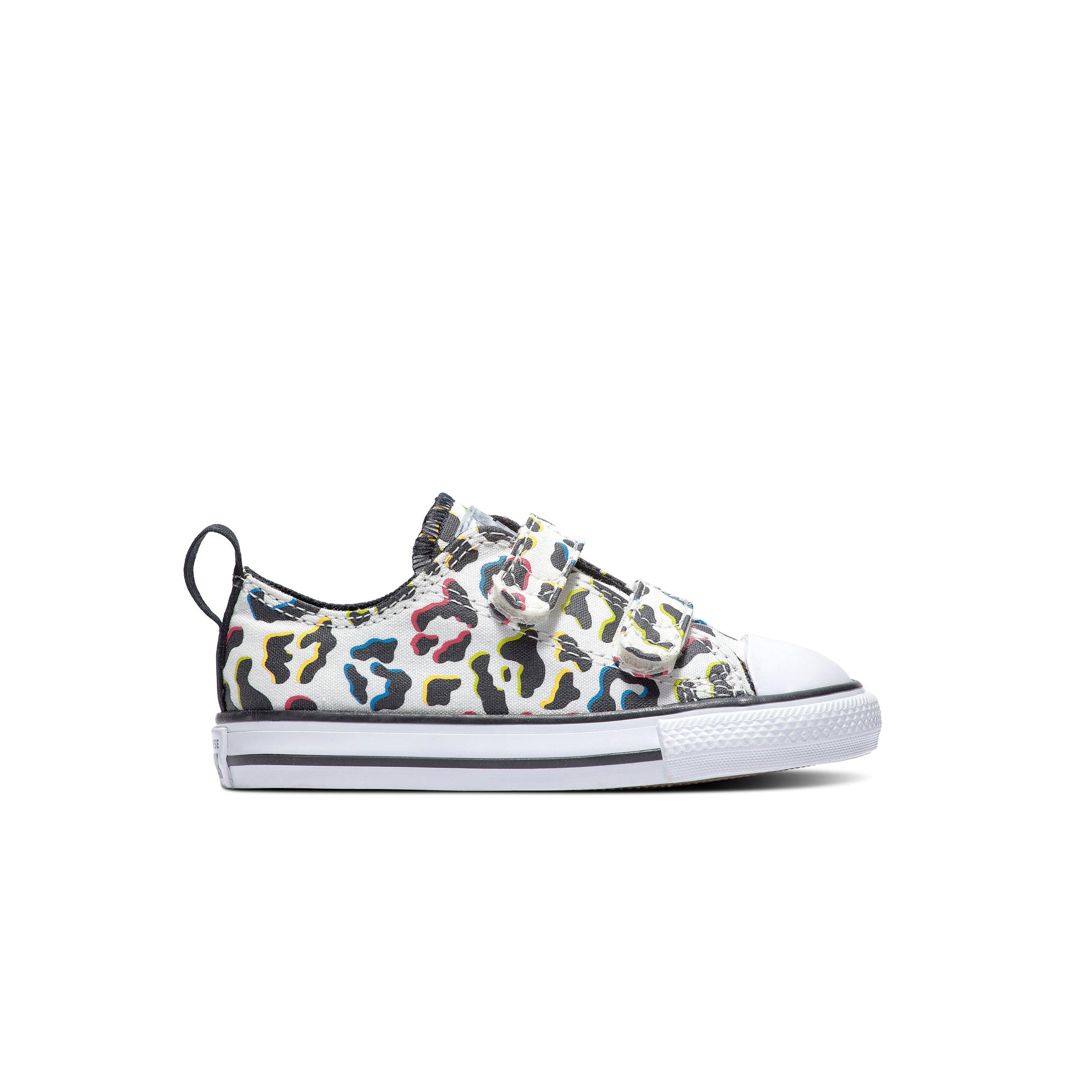 Toddler leopard outlet converse